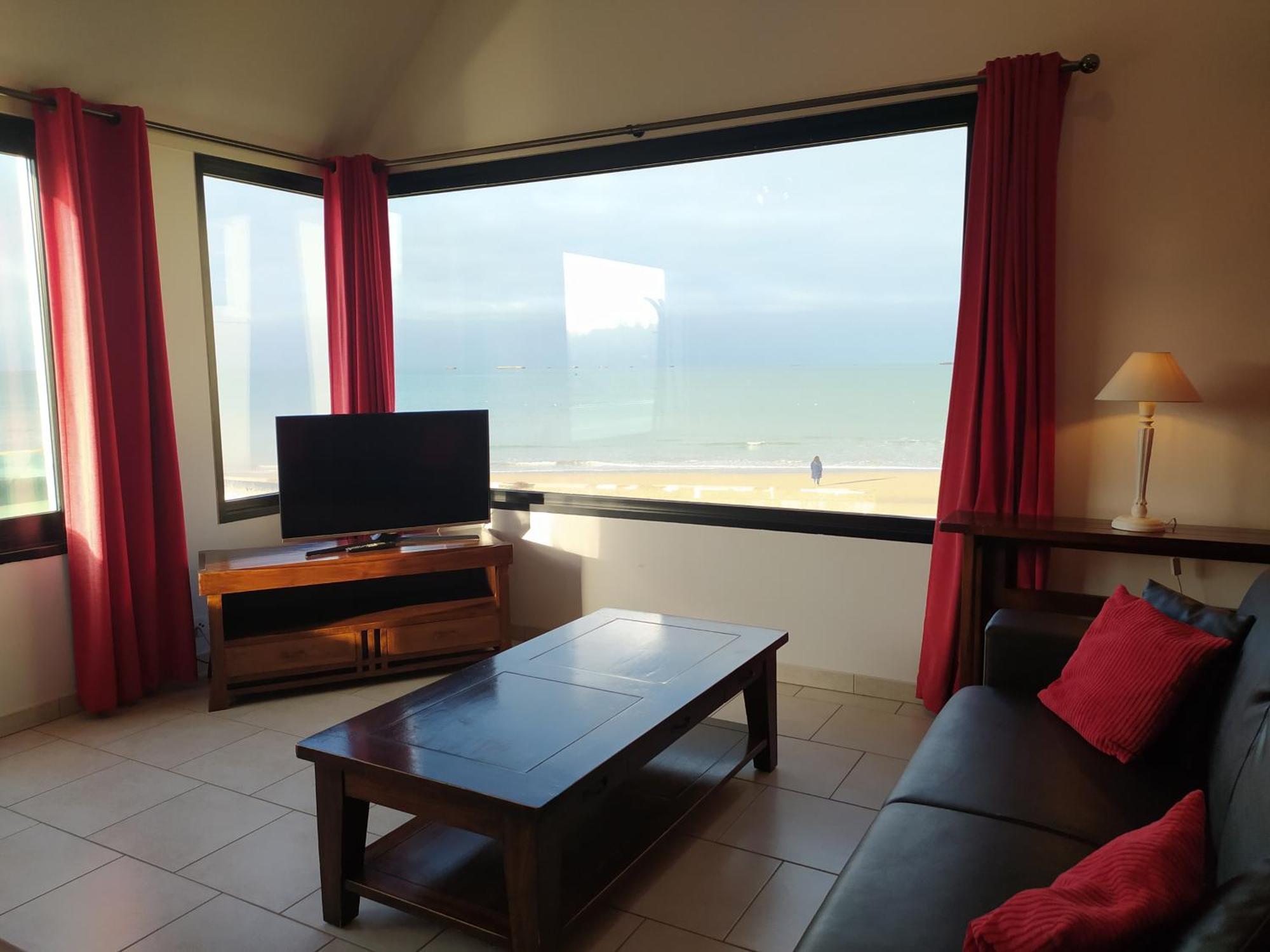 Gites "Bord De Mer" Pmr Ou "Arromanches" 2 Chambres En Front De Mer A Asnelles , 3Km D'Arromanches, 10Km De Bayeux Saint-Come-de-Fresne Экстерьер фото