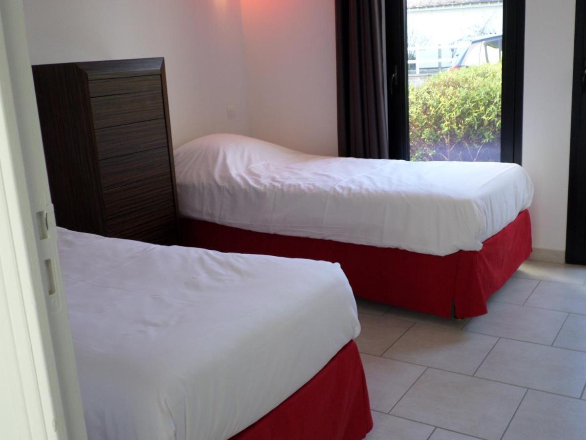 Gites "Bord De Mer" Pmr Ou "Arromanches" 2 Chambres En Front De Mer A Asnelles , 3Km D'Arromanches, 10Km De Bayeux Saint-Come-de-Fresne Экстерьер фото